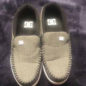 DC men’s slip on’s.